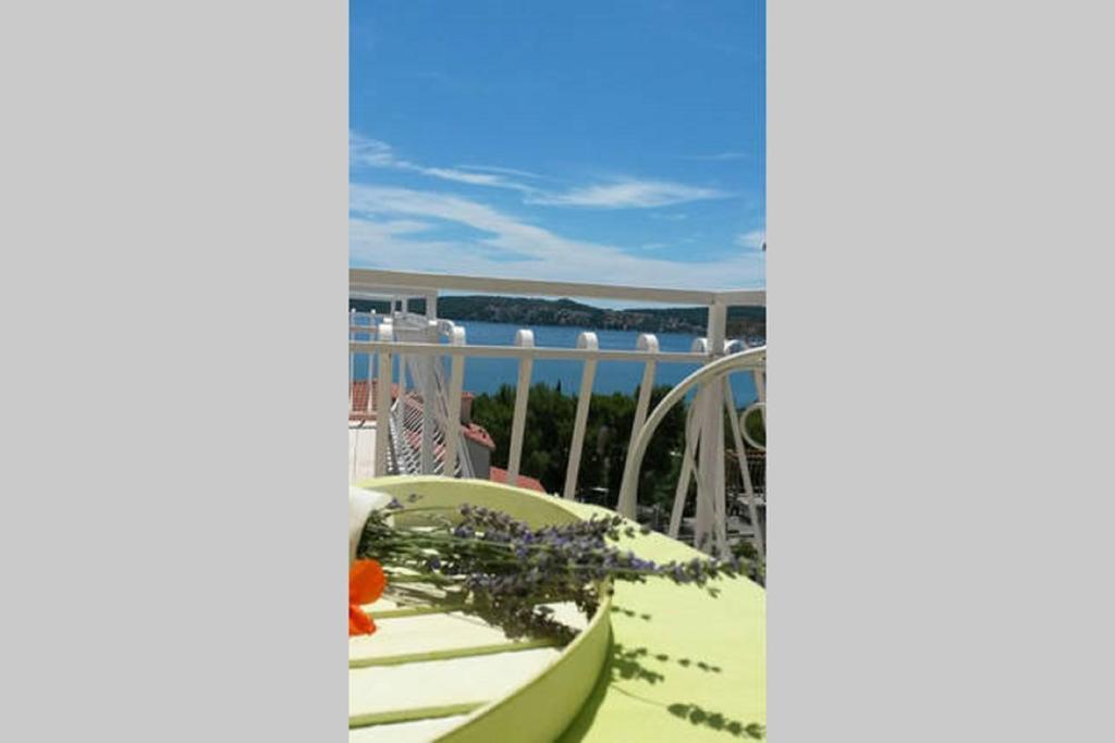 Lana Apartments Trogir Eksteriør bilde